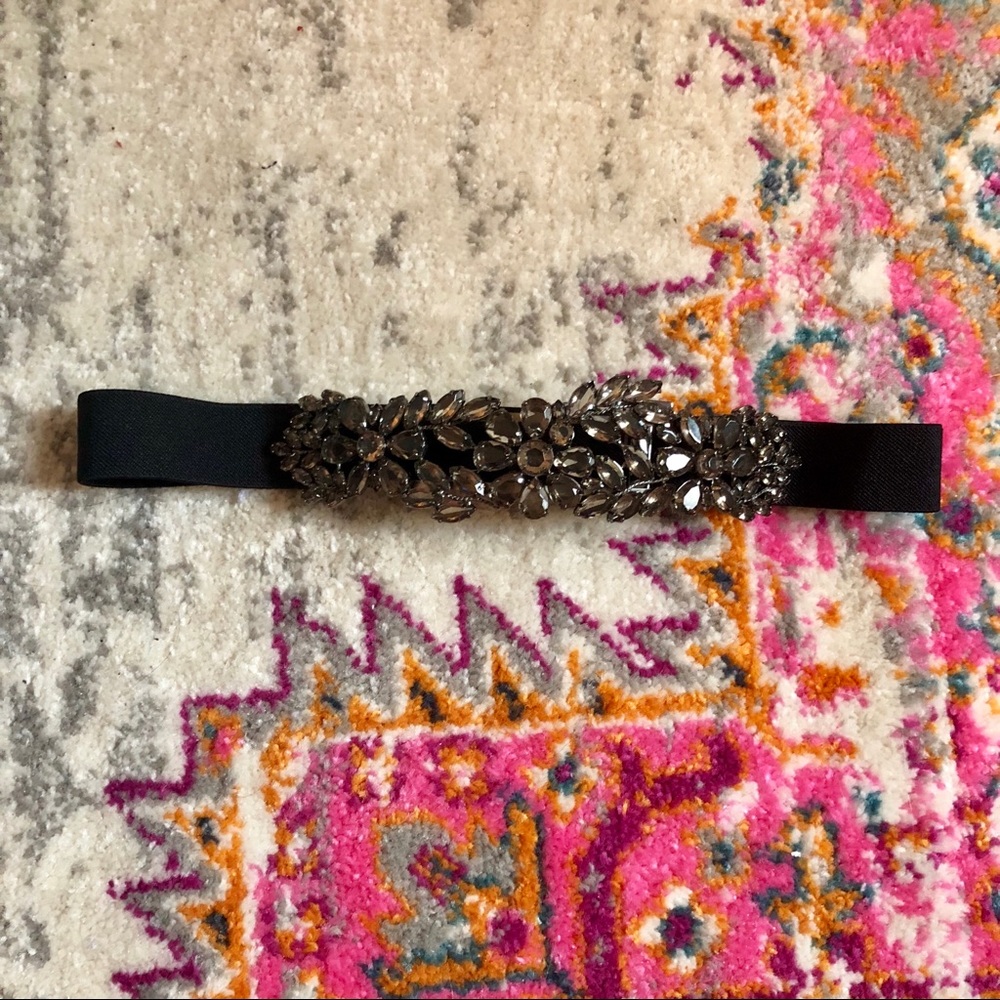 NWOT BCBG Crystal Floral Elastic Belt